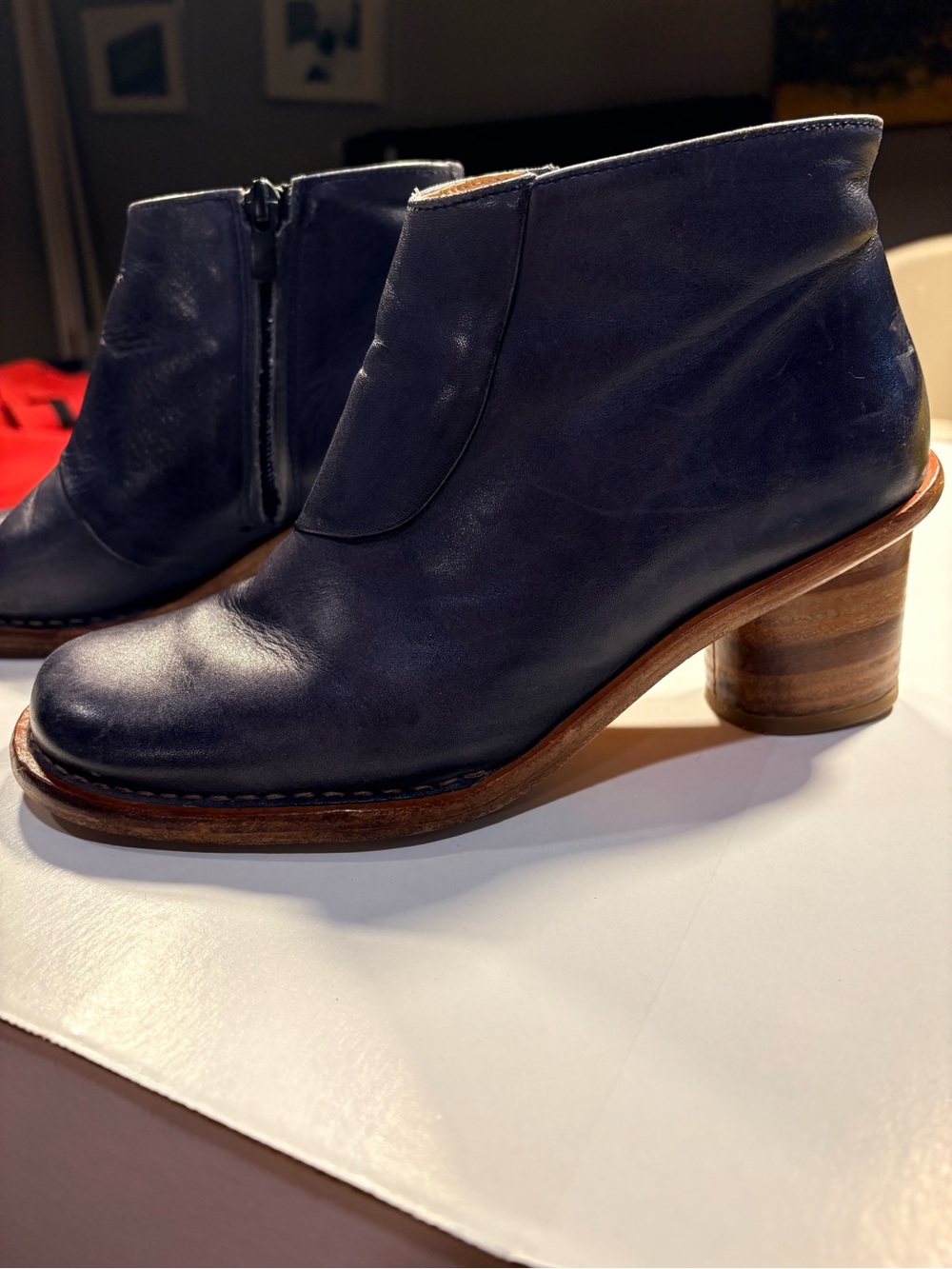 Neosens Navy Leather Ankle Boot with Stacked Heel